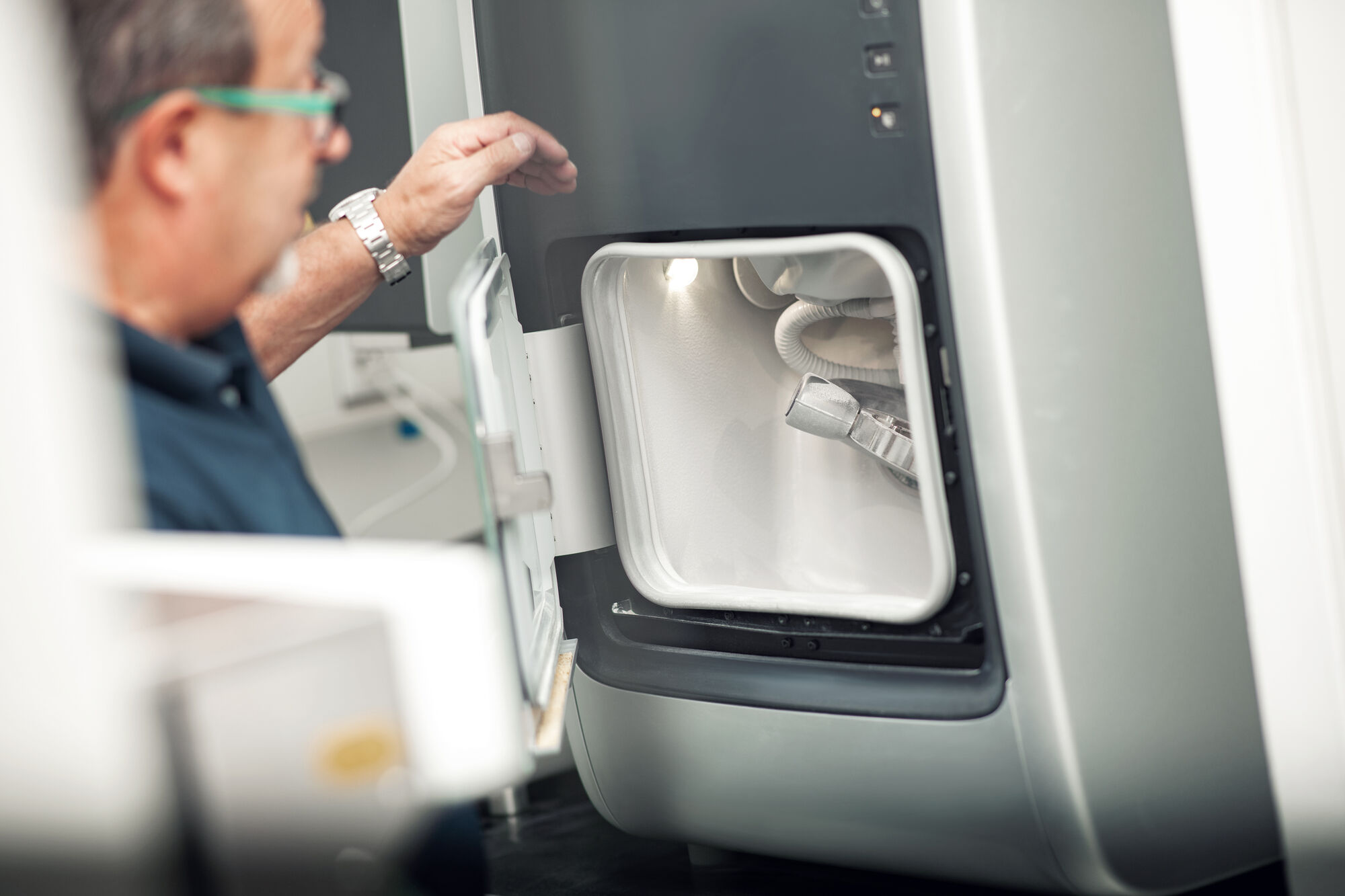 Hauseigenes Dentallabor